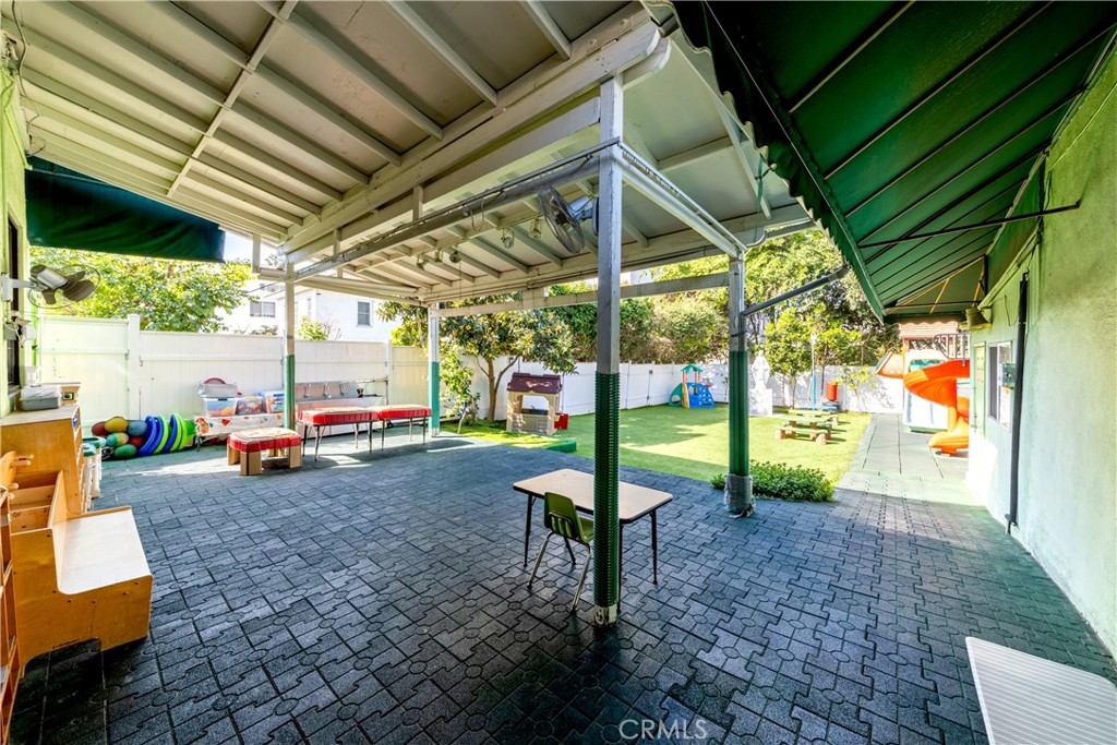 423 S Commonwealth Avenue Property Photo 38