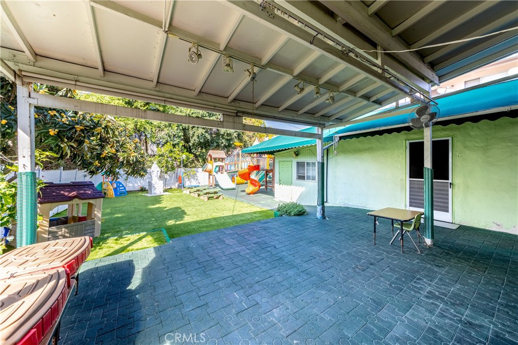 423 S Commonwealth Avenue Property Photo 39