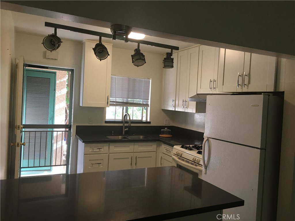 4933 Cahuenga Boulevard Property Photo 4