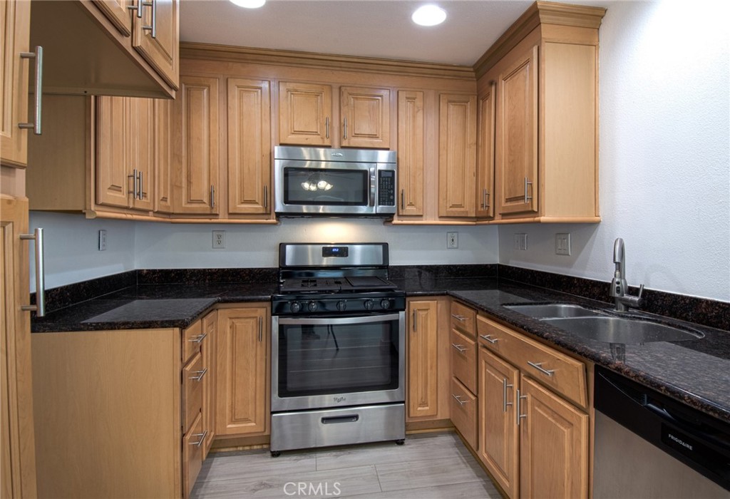 19646 Orviento Drive Property Photo 4