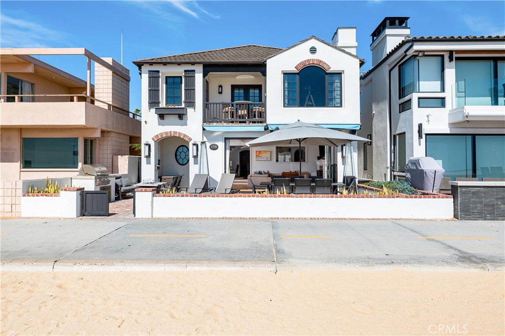 1228 W Oceanfront Property Photo 1