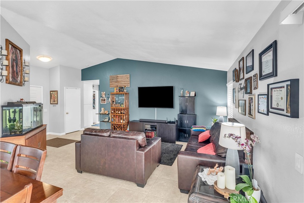 11188 Tamarisk Road Property Photo 9