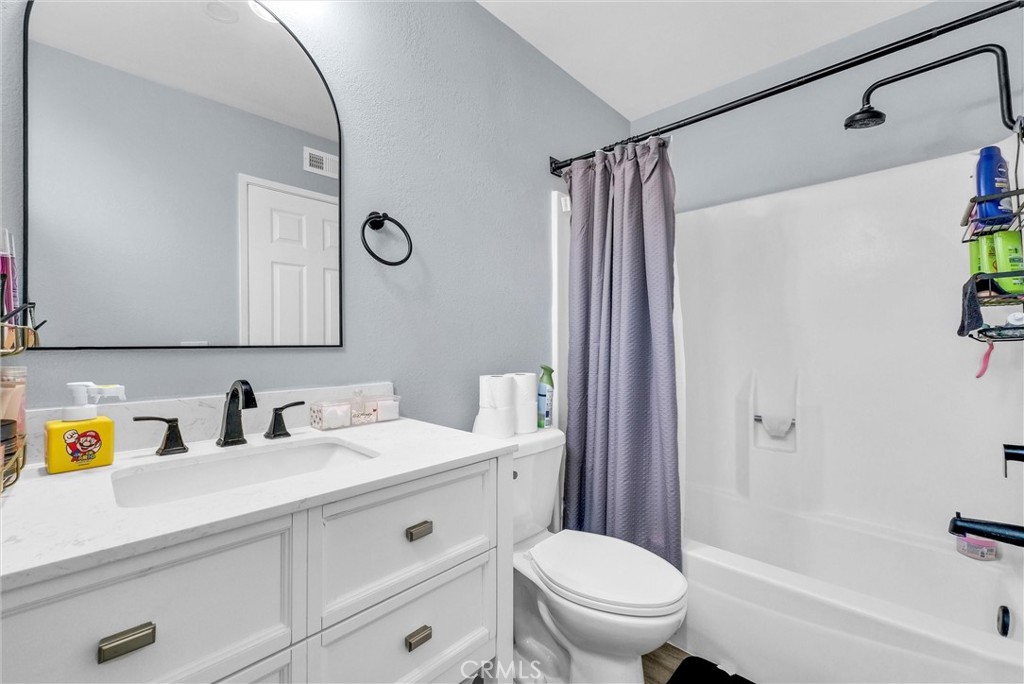 1264 N Mulberry Avenue Property Photo 16