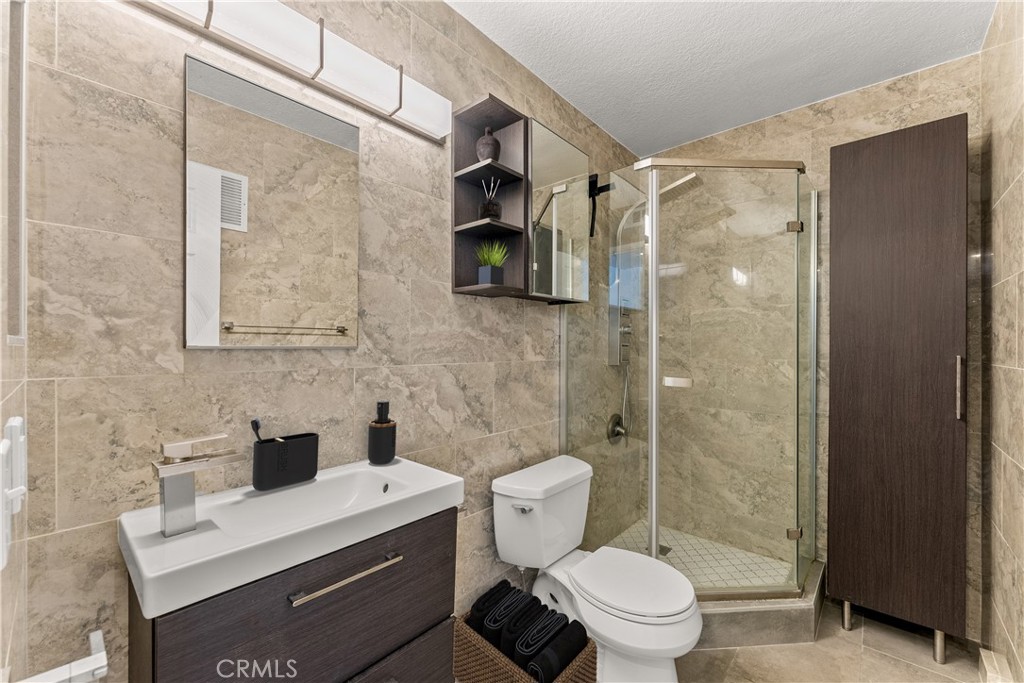 645 Chestnut Avenue 106 Property Photo 19