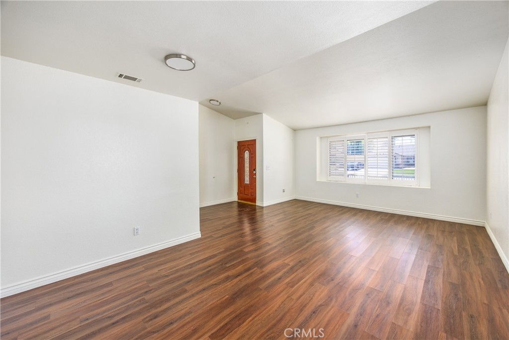 33710 Noreen Lane Property Photo 6