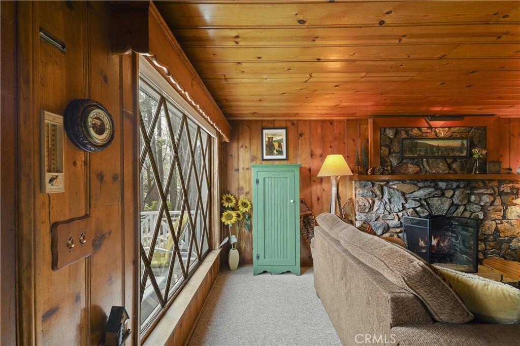41191 Pennsylvania Avenue Property Photo 8