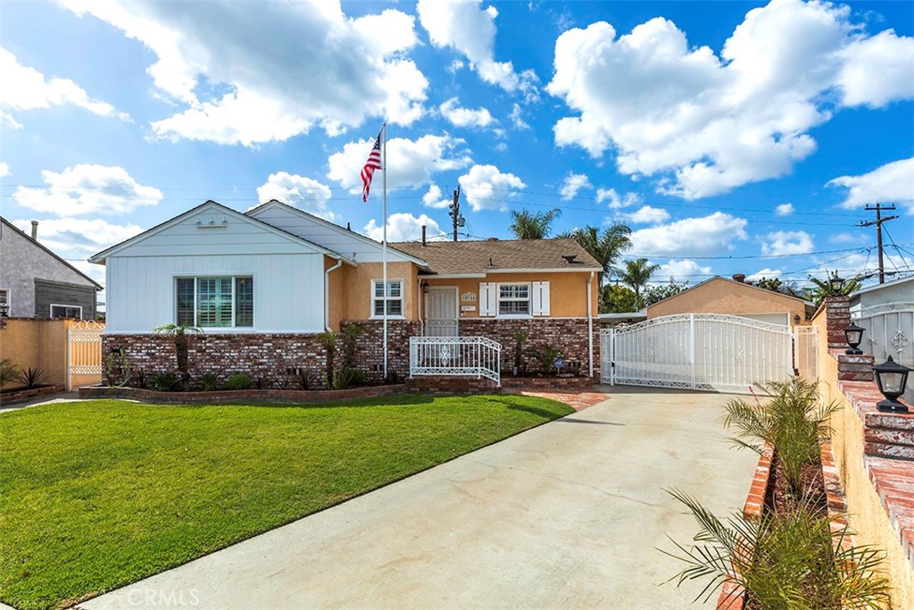10904 Maza Street Property Photo