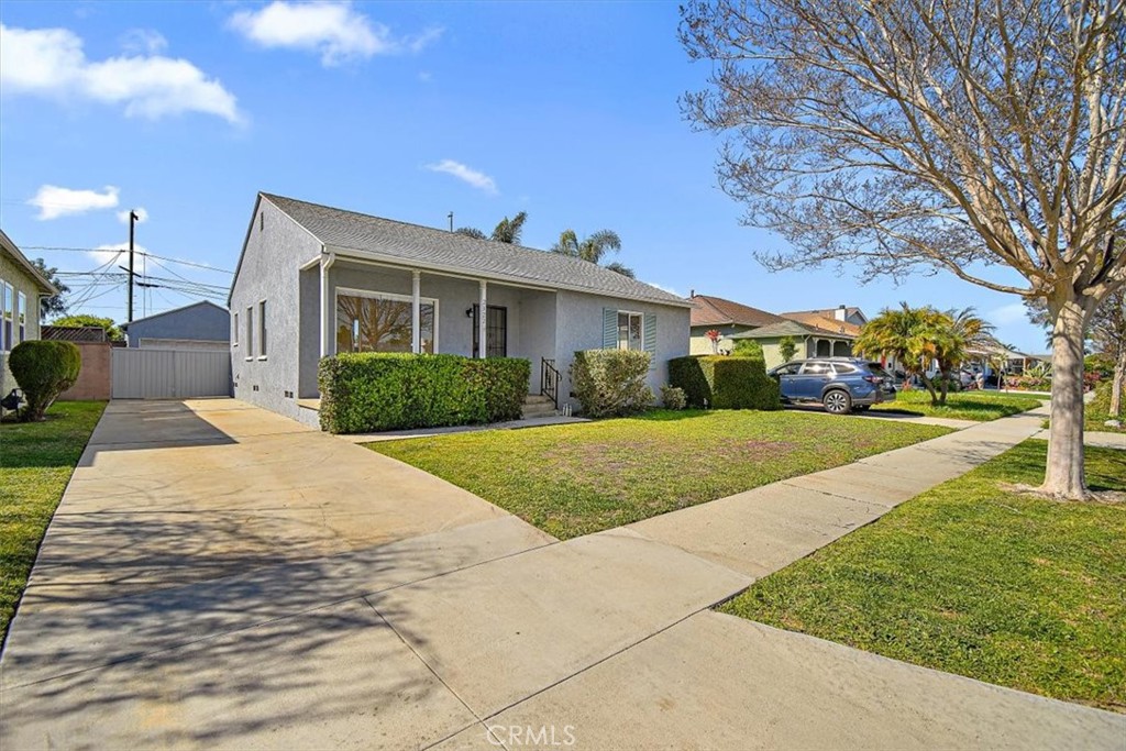 2322 W 164th Street Property Photo