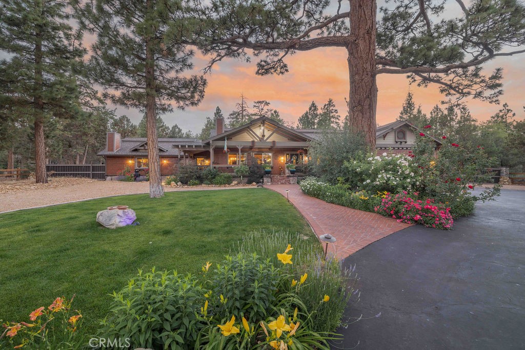 661 Cedar Glen Drive Property Photo 4