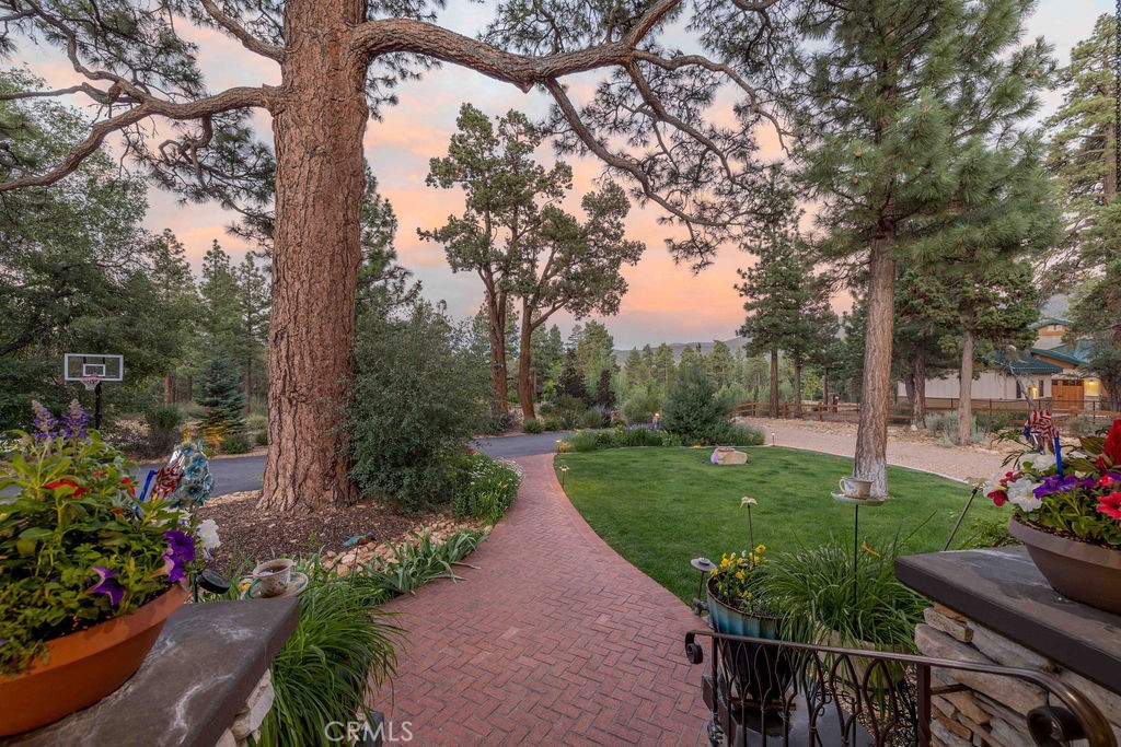 661 Cedar Glen Drive Property Photo 10