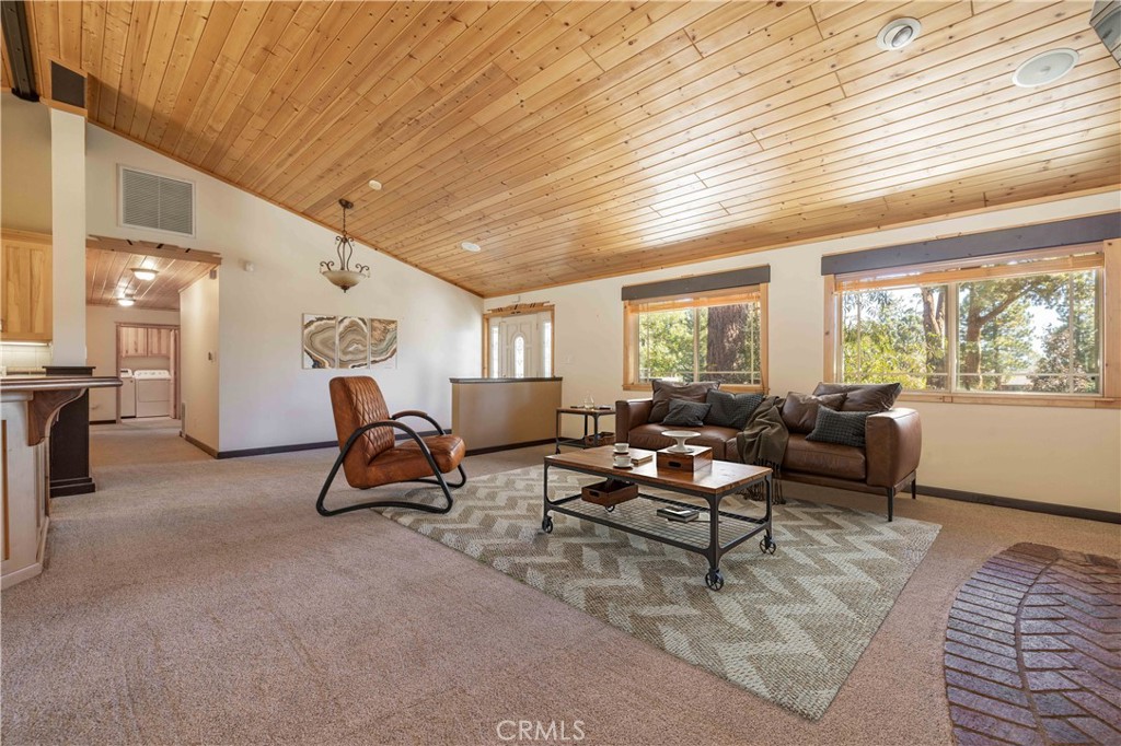 661 Cedar Glen Drive Property Photo 16
