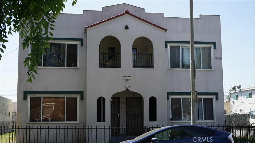 1224 E 17th Street Property Photo