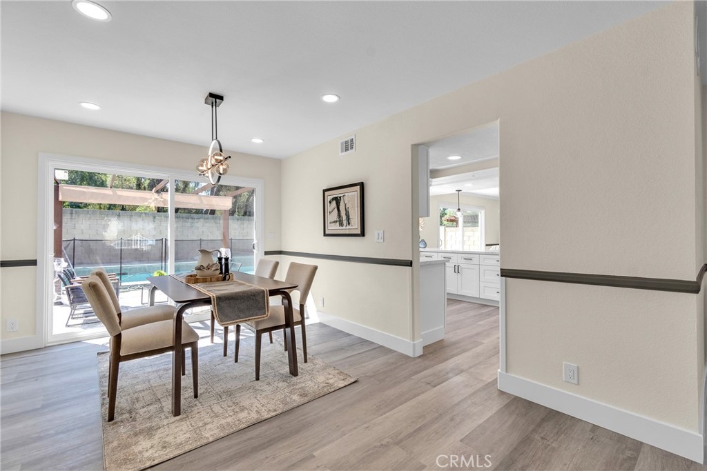 7842 E Woodsboro Avenue Property Photo 12