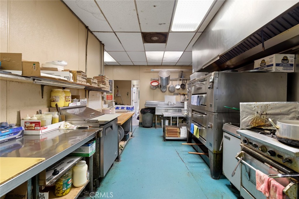 12912 Harbor Boulevard Property Photo 16