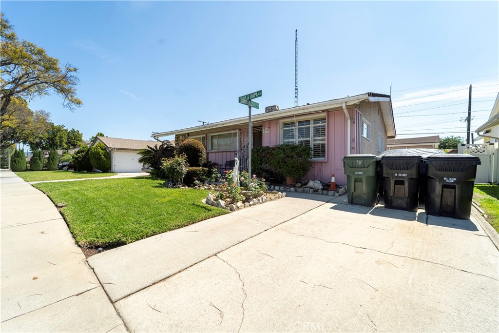 217 Dochan Circle Property Photo 1