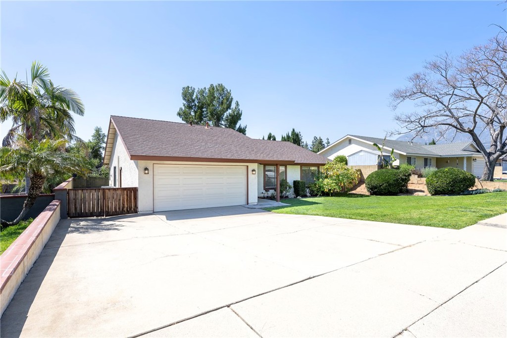 7354 Agate Street Property Photo 4