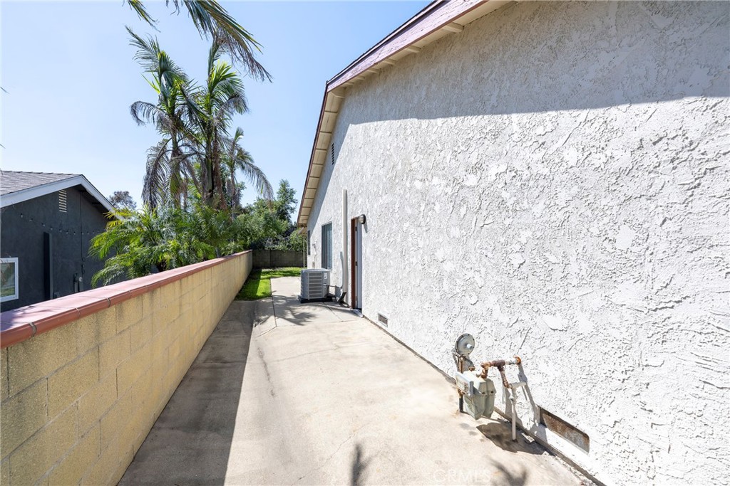 7354 Agate Street Property Photo 23