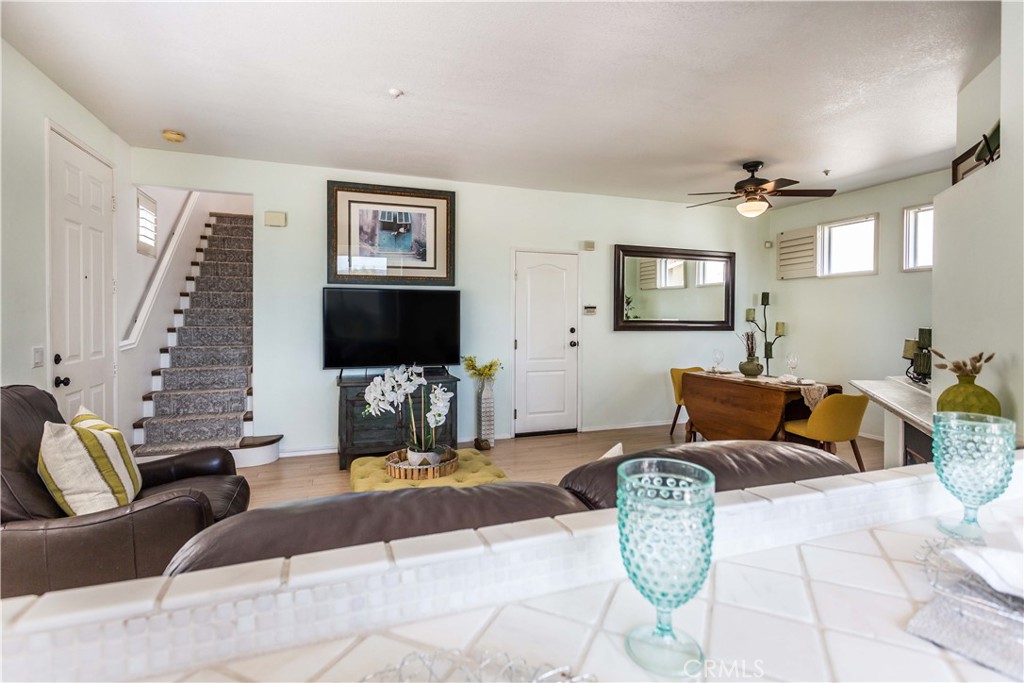 1546 Hastings Way Property Photo 7
