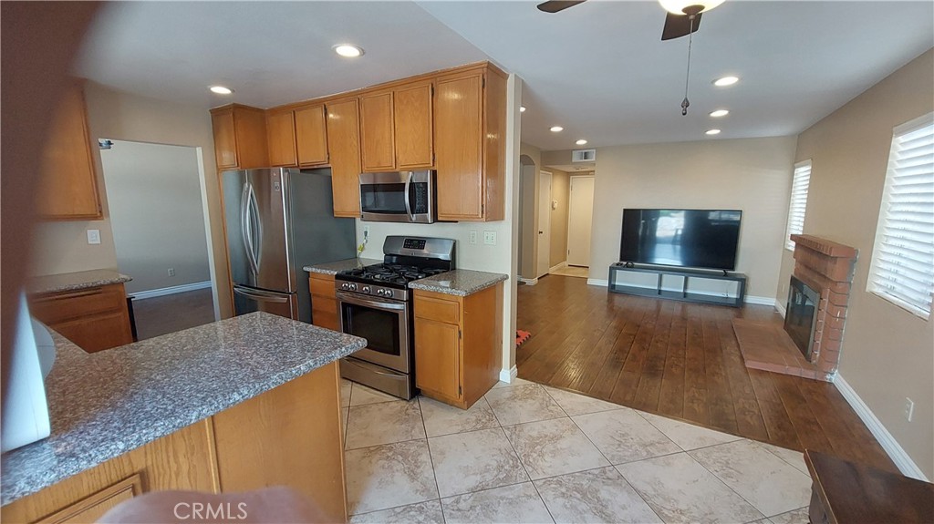 11118 Kenyon Way Property Photo 6