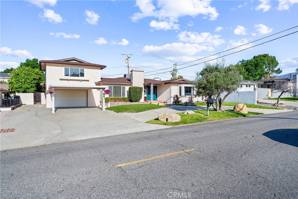 7822 Alta Cuesta Drive Property Photo 3