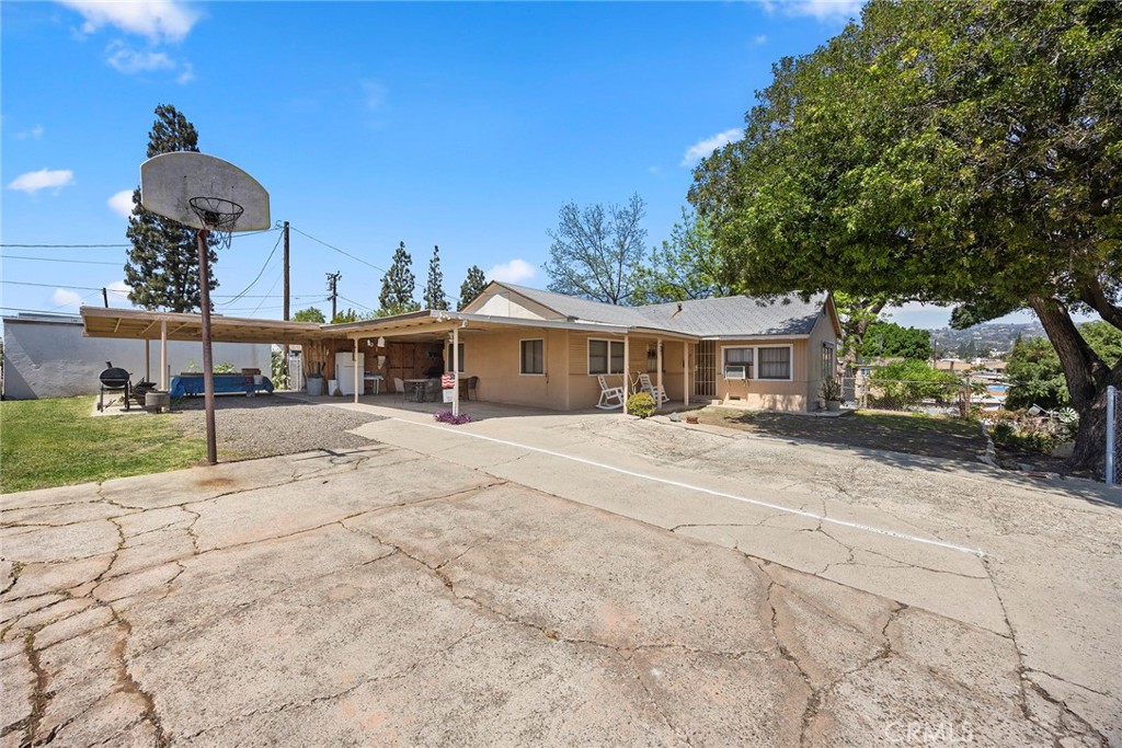 414 W Olive Avenue Property Photo 18