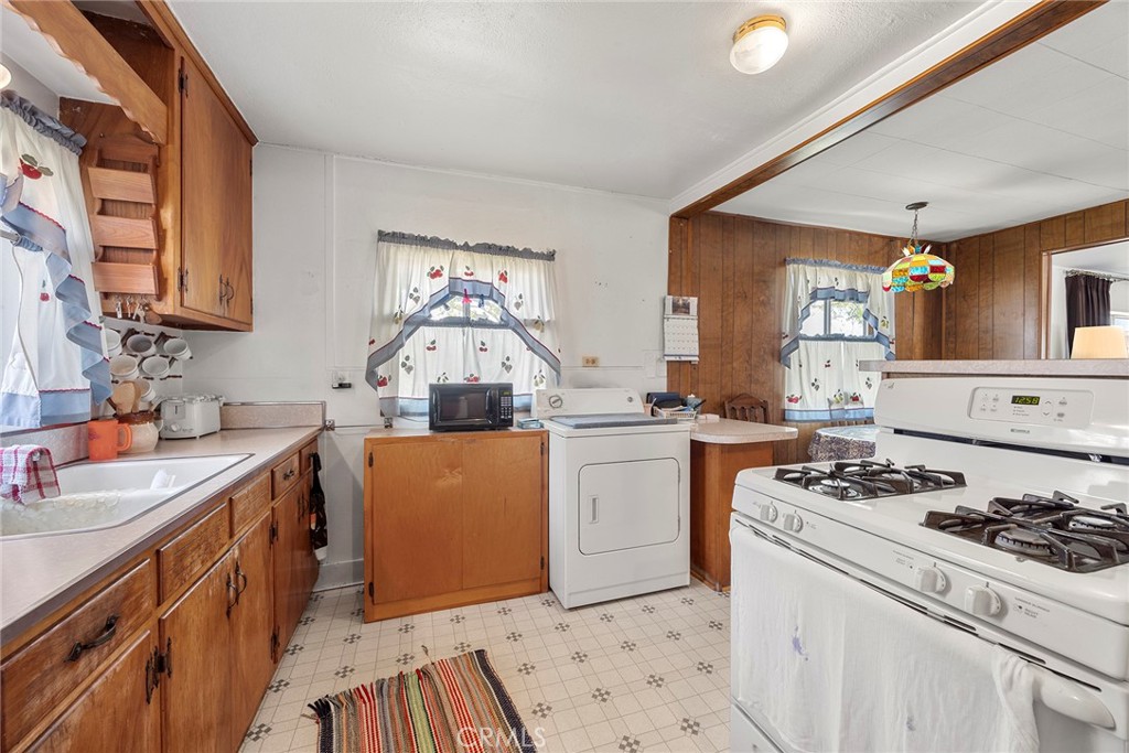 414 W Olive Avenue Property Photo 31