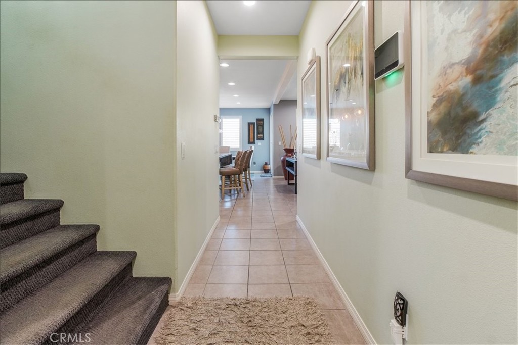 27323 Ardella Place Property Photo 6