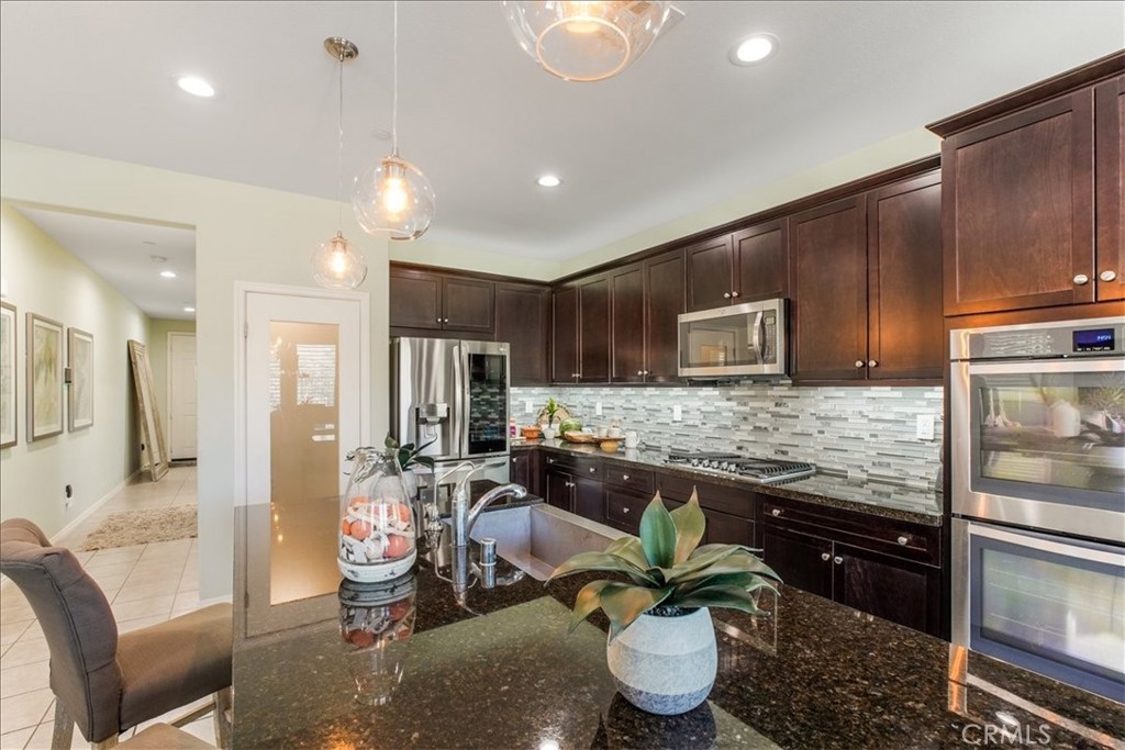 27323 Ardella Place Property Photo 11