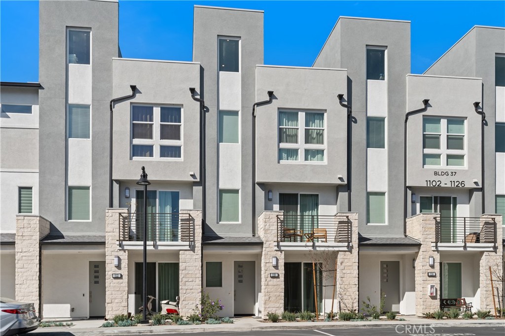 100 West Real Estate Listings Main Image