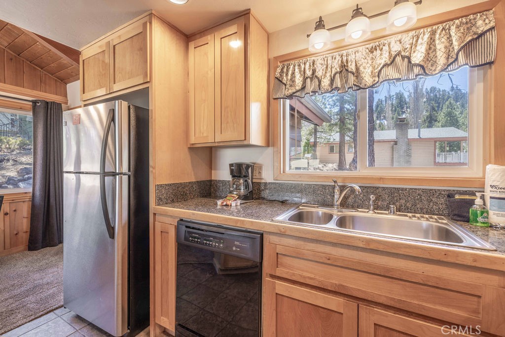 41063 Pennsylvania Avenue Property Photo 13