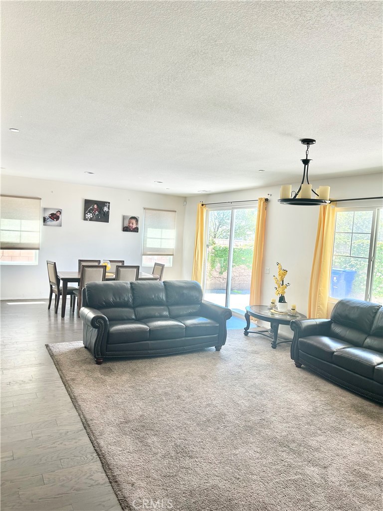 6974 Canterra Way Property Photo 3