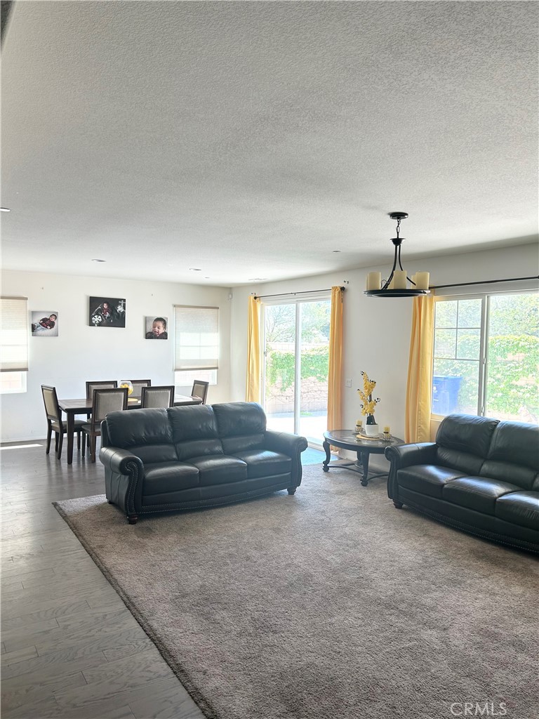 6974 Canterra Way Property Photo 7