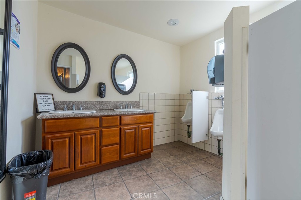 4200 Hooper Avenue Property Photo 11