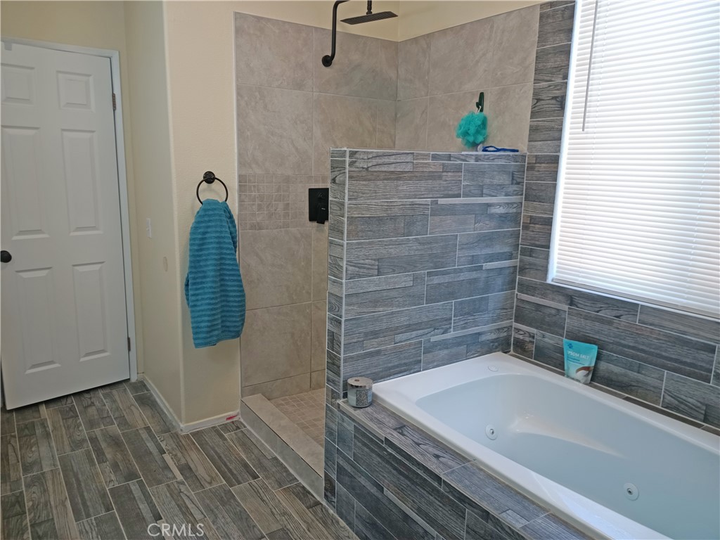 10452 Thorndale Street Property Photo 6