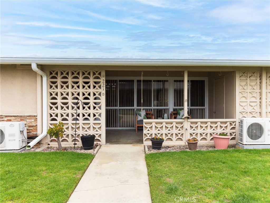 13061 Oak Hill Dr 221b Property Photo 2