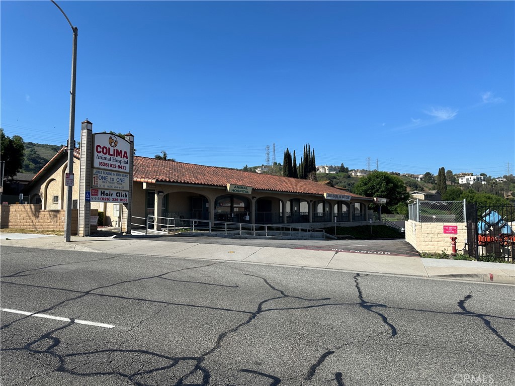 3205 S Hacienda Boulevard Property Photo 1