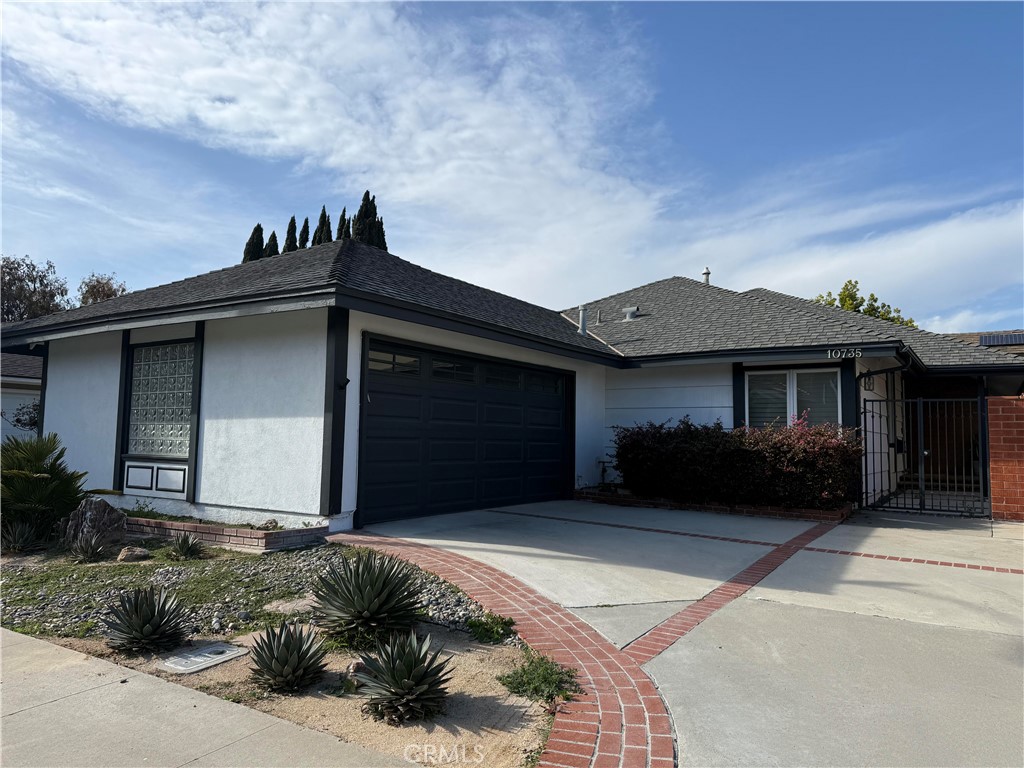 10735 La Batista Avenue Property Photo