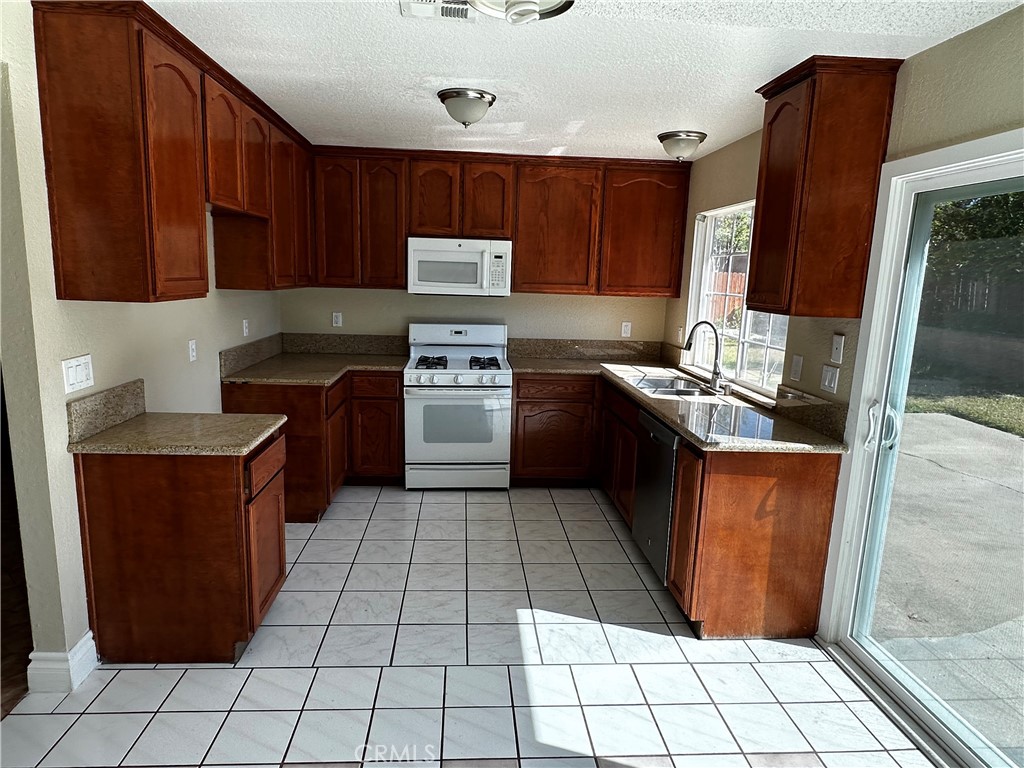 9963 Eugenia Avenue Property Photo 4