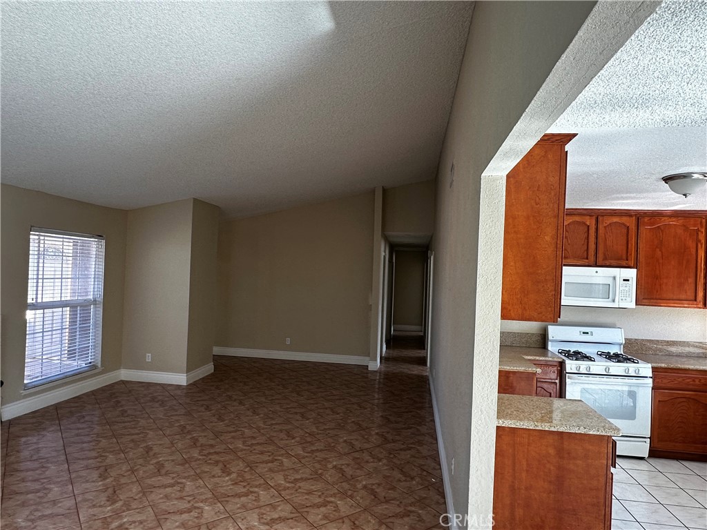9963 Eugenia Avenue Property Photo 6