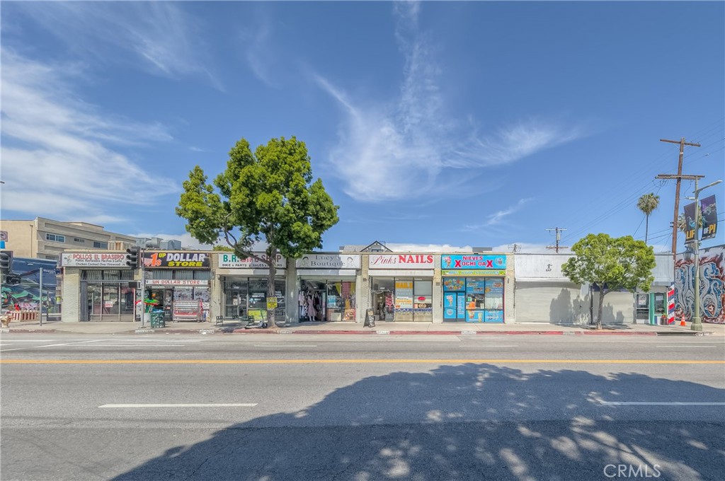 2271 W Pico Boulevard Property Photo 2