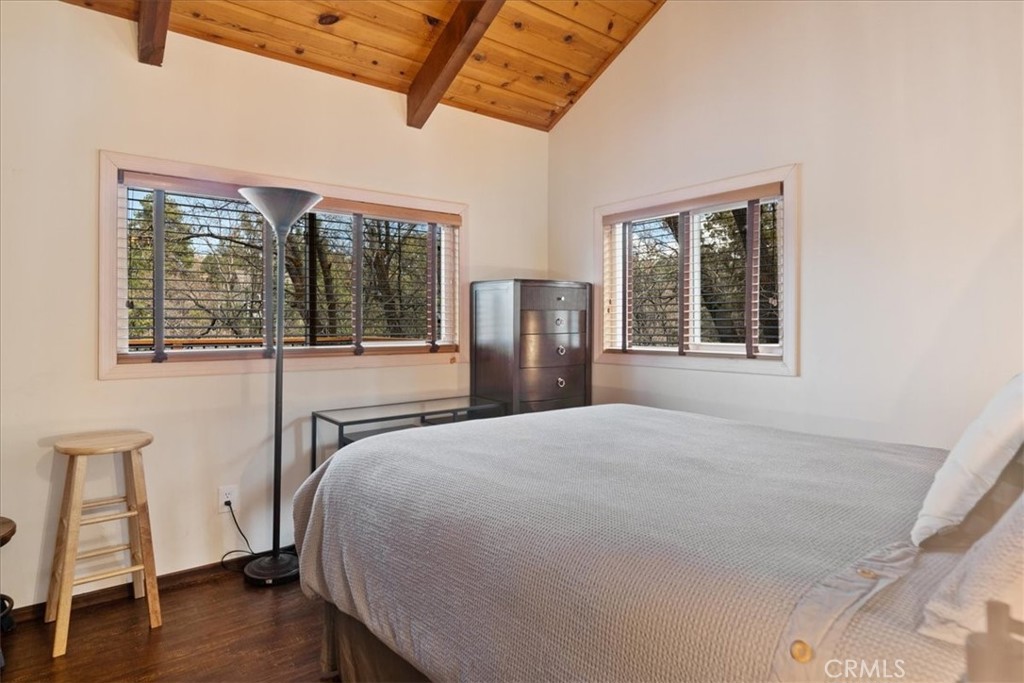 698 Villa Grove Avenue Property Photo 11