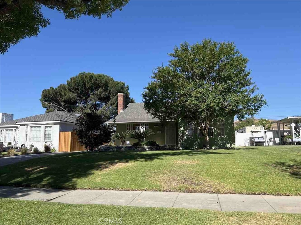 3432 N Arrowhead Avenue Property Photo