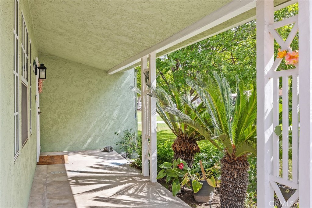 3432 N Arrowhead Avenue Property Photo 6