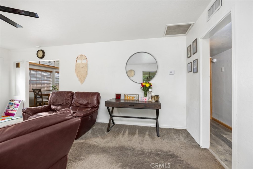 3432 N Arrowhead Avenue Property Photo 8