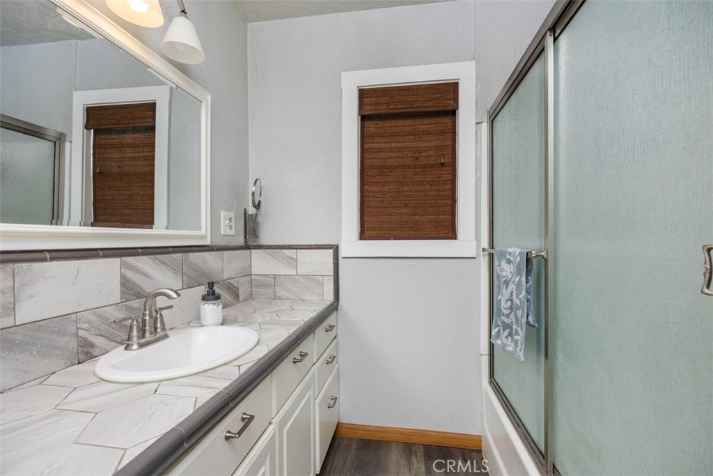 3432 N Arrowhead Avenue Property Photo 20