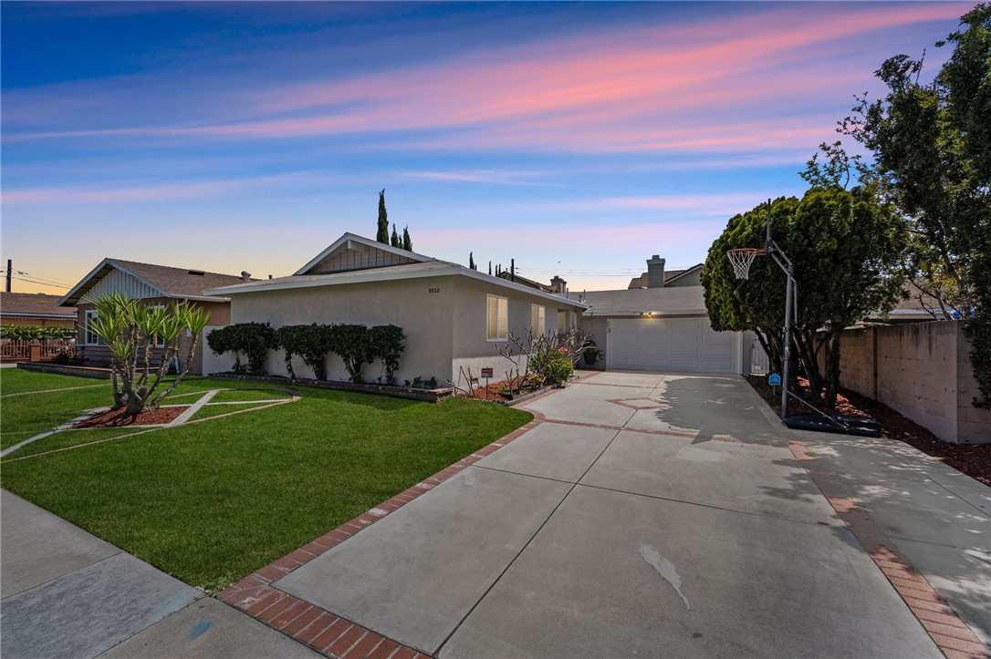 8832 Williamsburg Avenue Property Photo