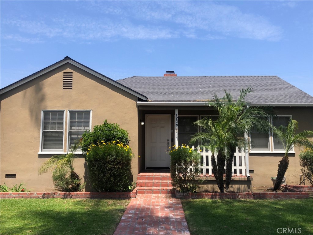 1229 Central Avenue Property Photo 1