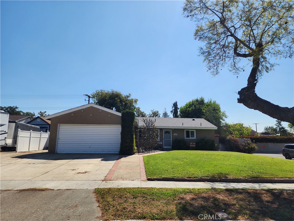 1370 S Oriole Street Property Photo 1