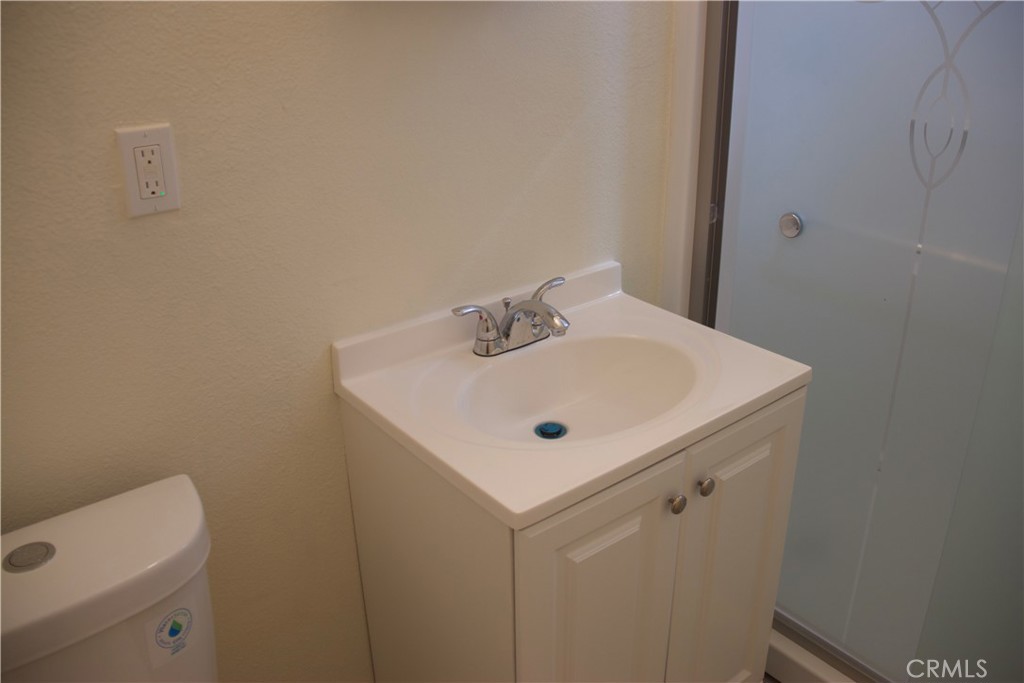 372 55th Property Photo 11