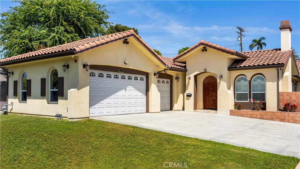 1715 N Flower Street Property Photo